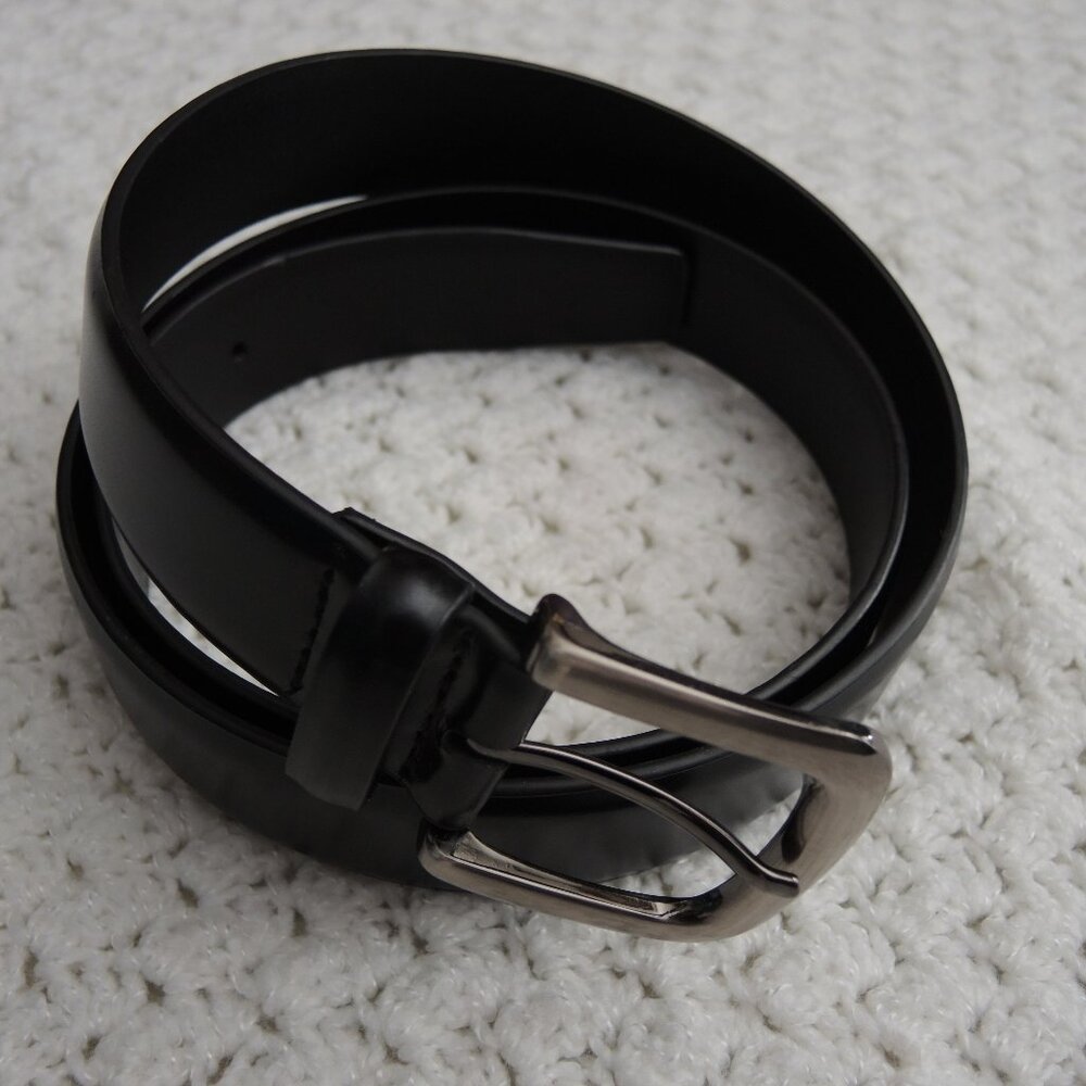 Aurelio Valentino Black Genuine Leather Belt Silver Tone Buckle Size 40"